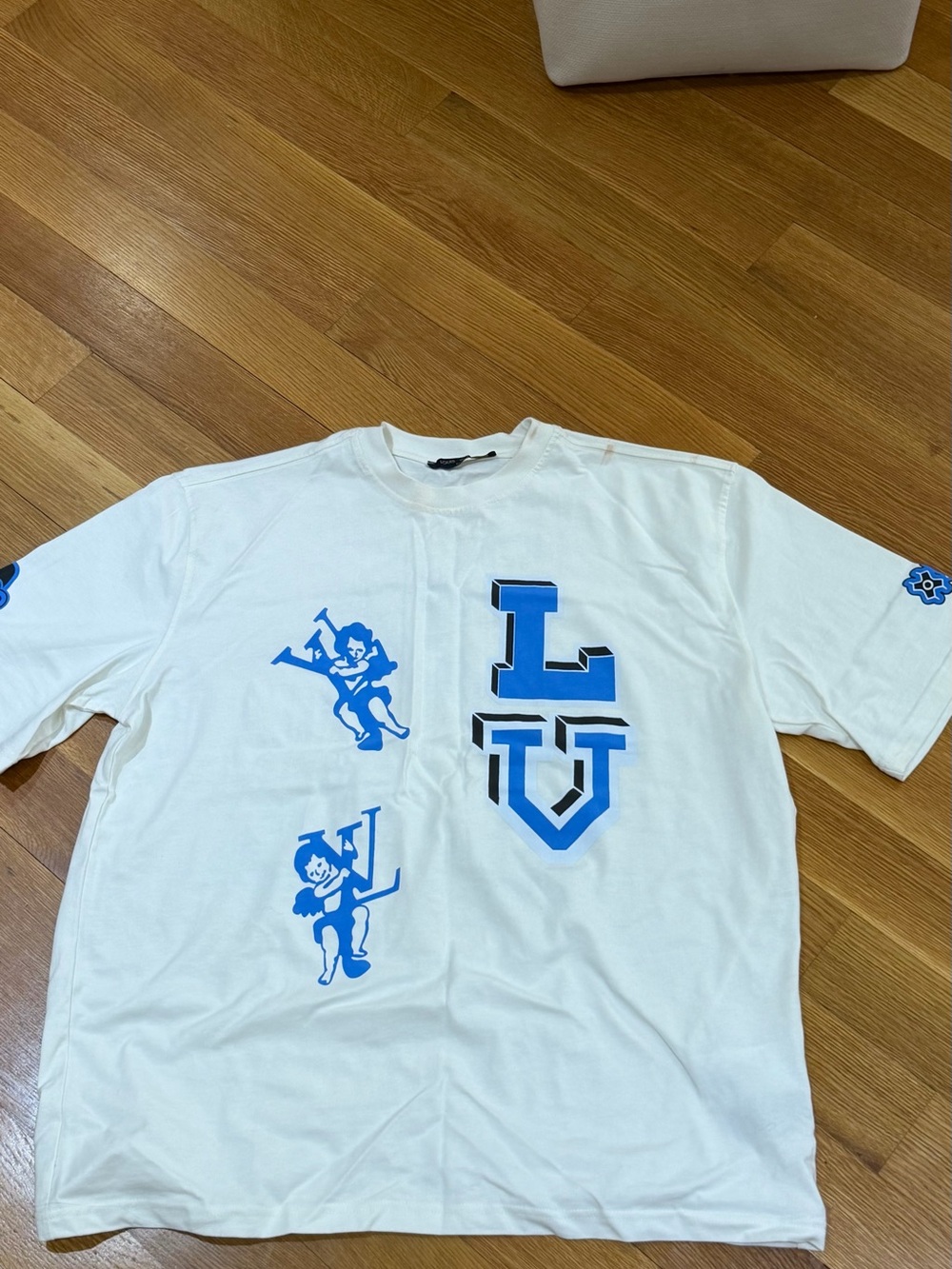 Louis Vuitton White Short-Sleeve Tee with Blue Logo and Cherubs